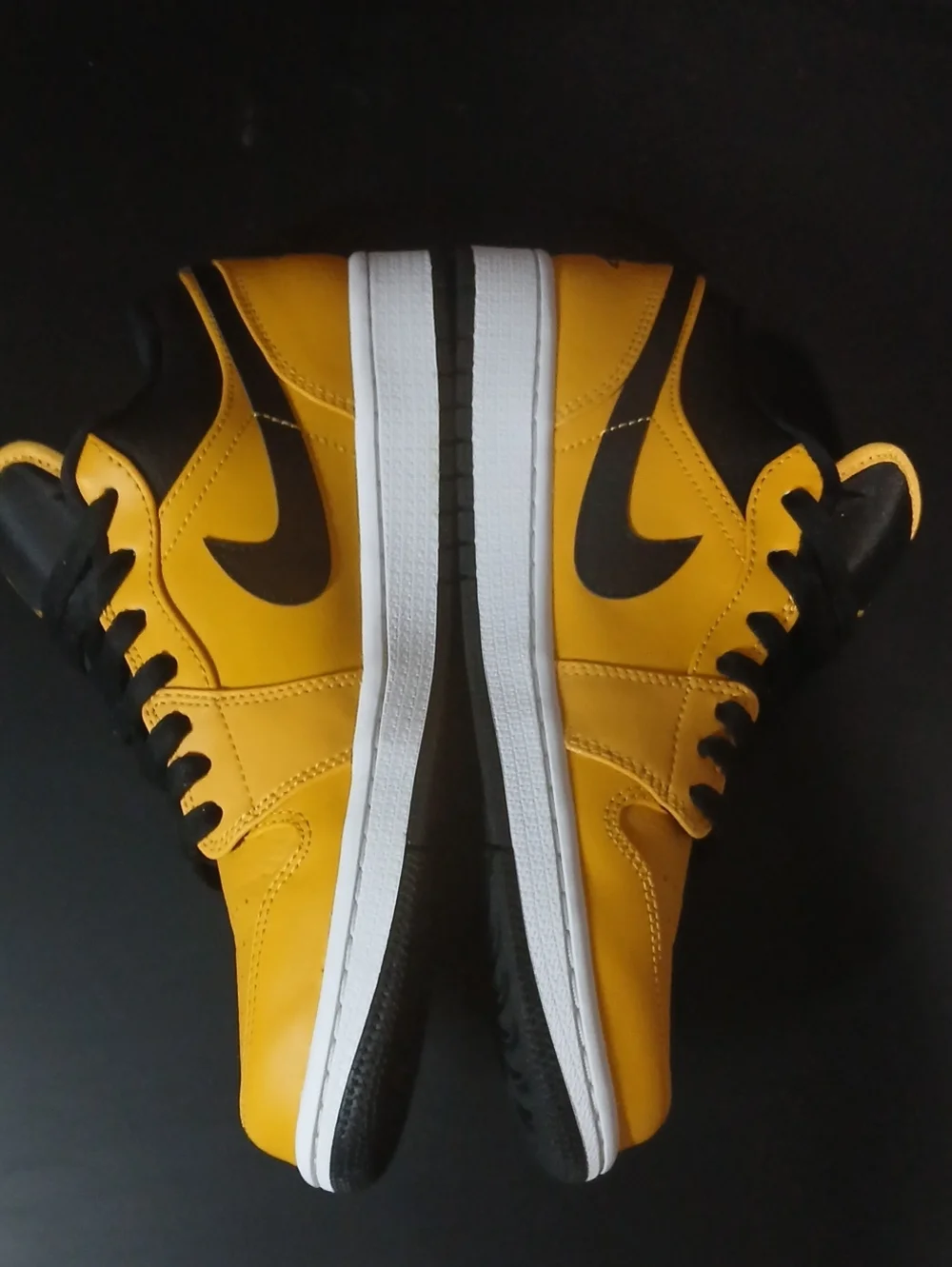 Nike Air Jordan 1 Low Retro  'University Gold' ,Mens Size-8.5 100% AUTHENTIC!